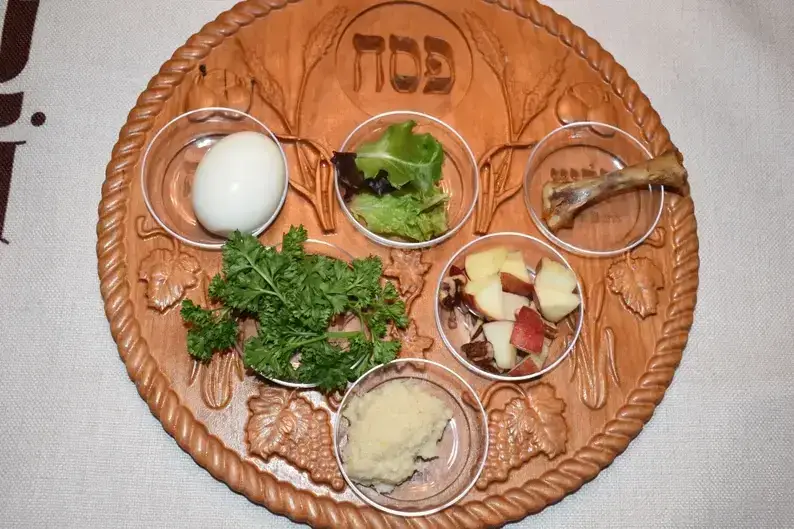 Beautiful Grapes and Wheat Seder Plate for a Memorable Passover