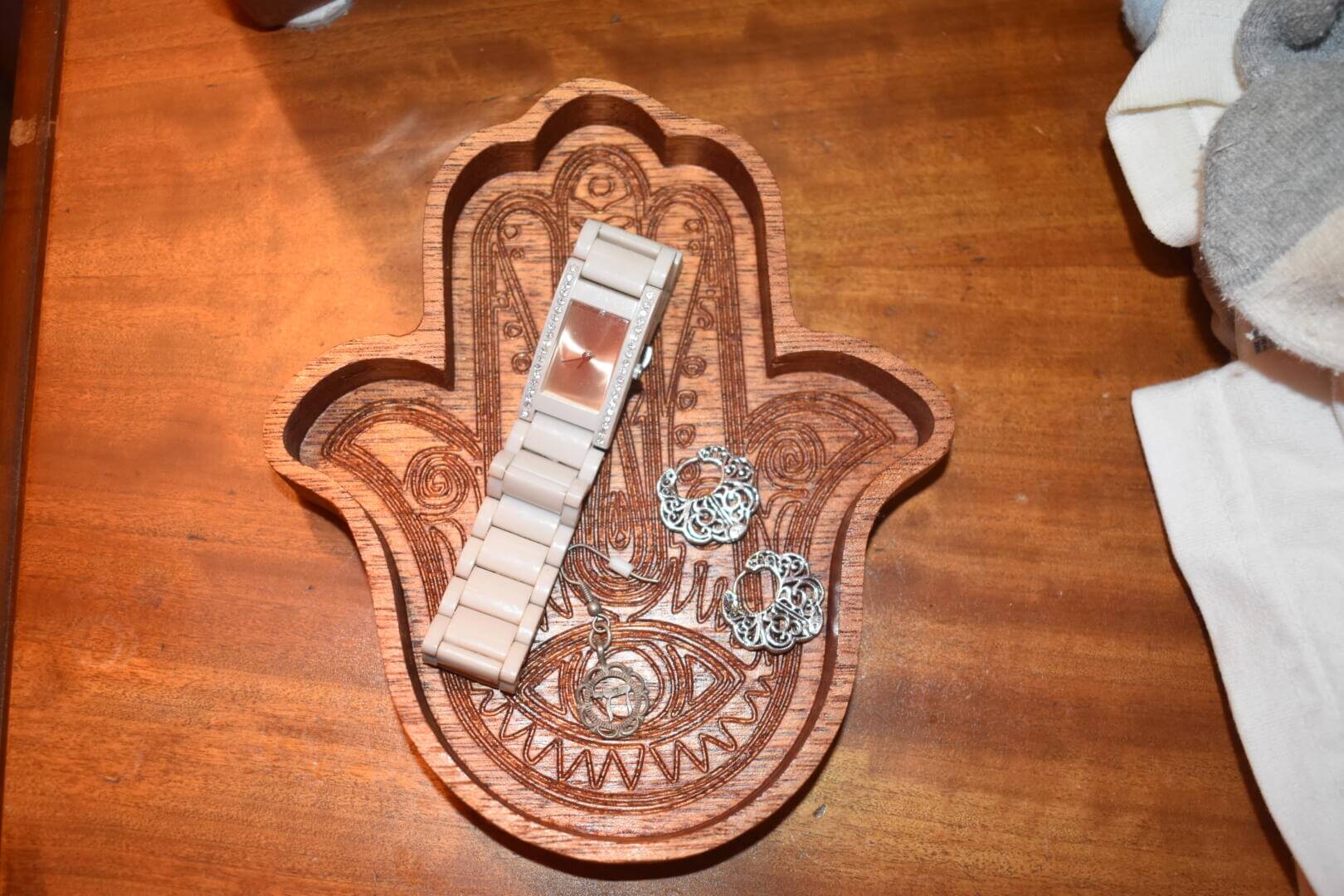 Handcrafted Wooden Hamsa Catchall Tray – Perfect for Home Decor & Organization
